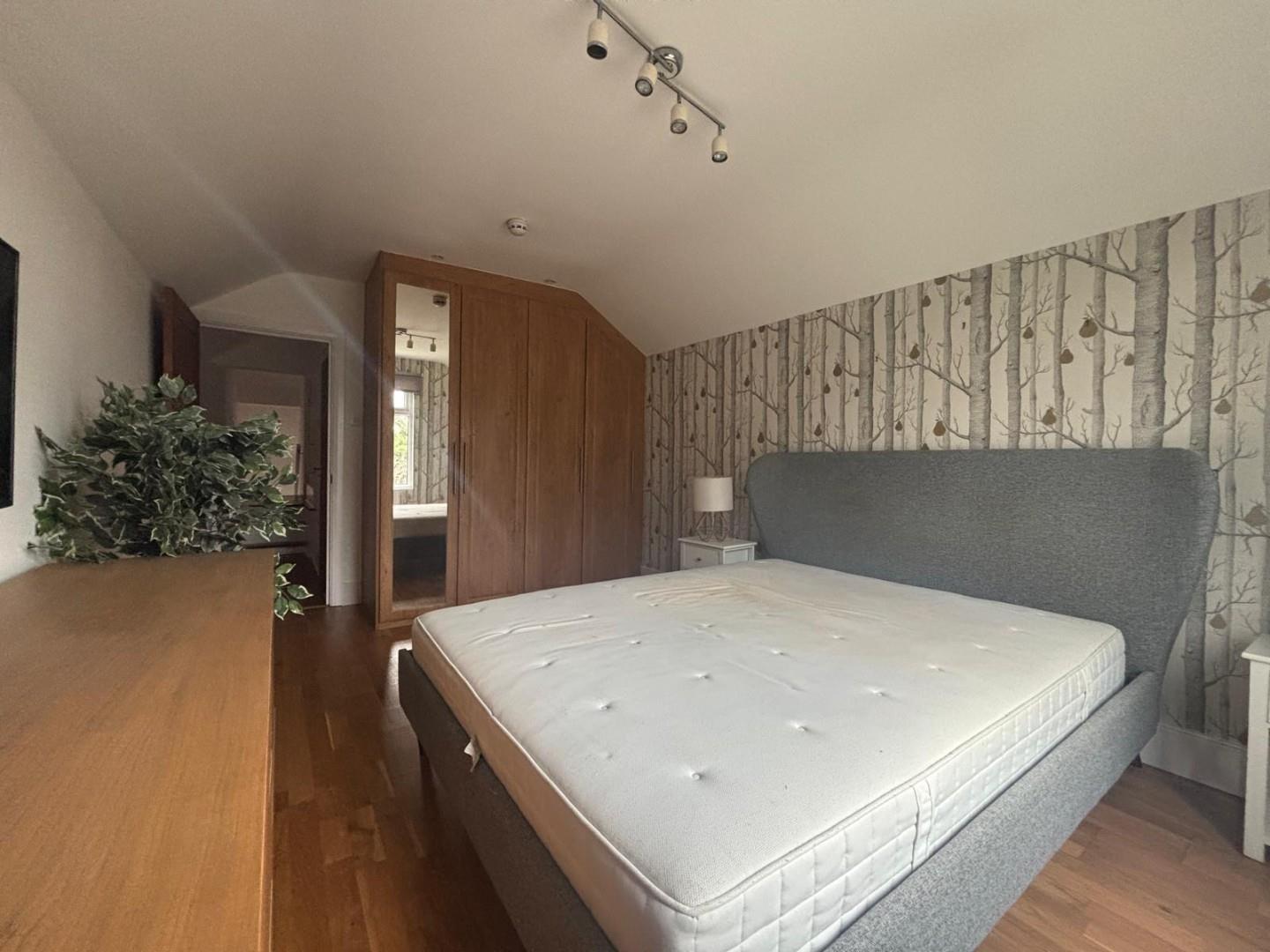 Hale Lane, Mill Hill, NW7, London